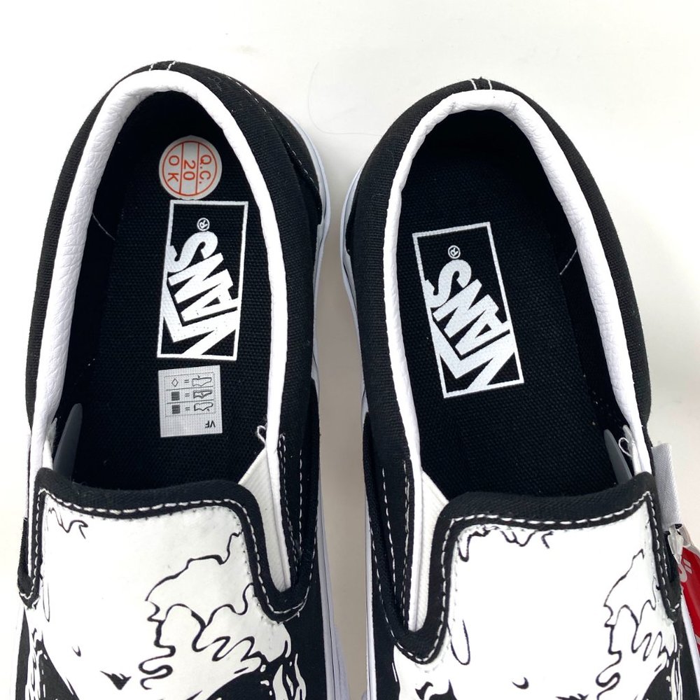 🎁 Santa Class Deal 🎁 VANS Classic Slip-On Tm Glow Skulls Black Womens Size 6.5 - Picture 5 of 12